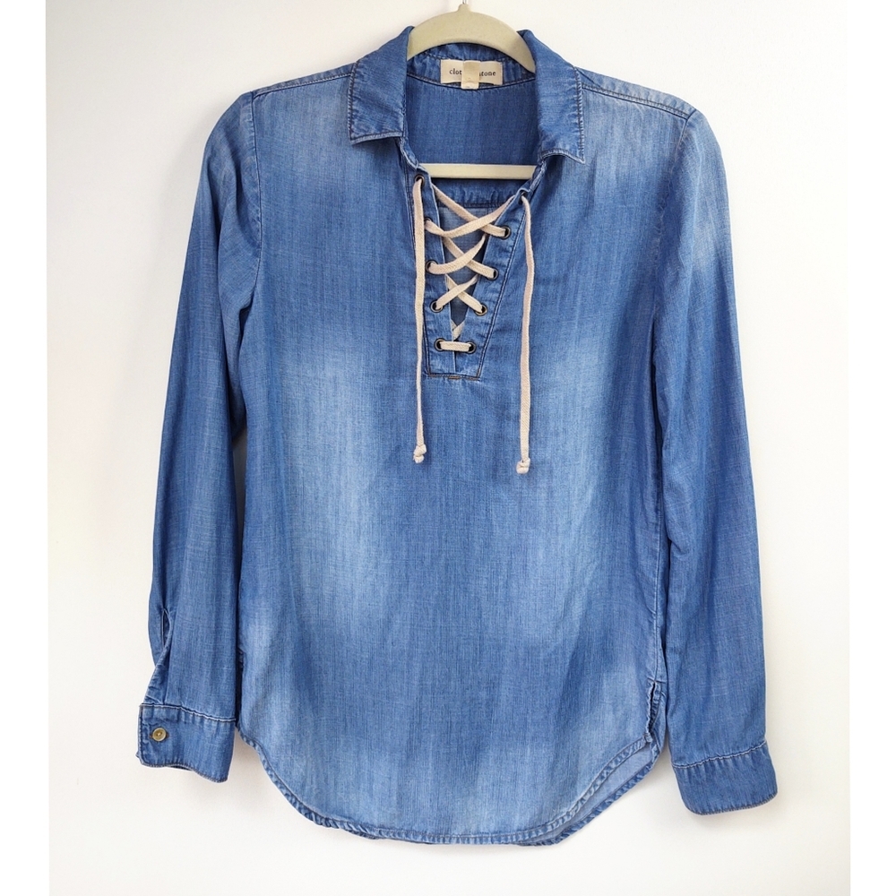 Anthropologie Cloth & Stone Chambray Lace Up Top Size XS - Picture 2 of 11